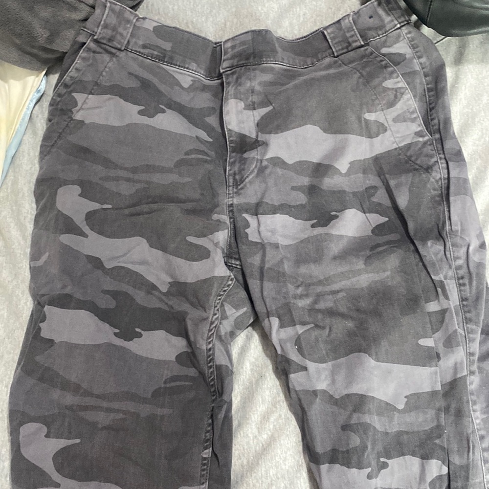 Ultra high rise camo joggers